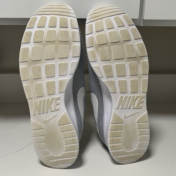 Nike Tanjun Men’s Running Shoes in a Gray/White Color way - Sz 11.5 - Picture 8 of 8
